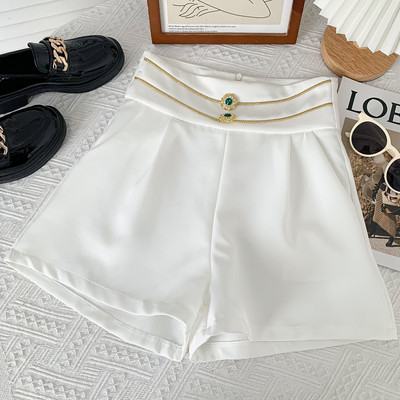 Īsas modeļa sieviešu bikses ar augstu vidukli baltā un melnā krāsā