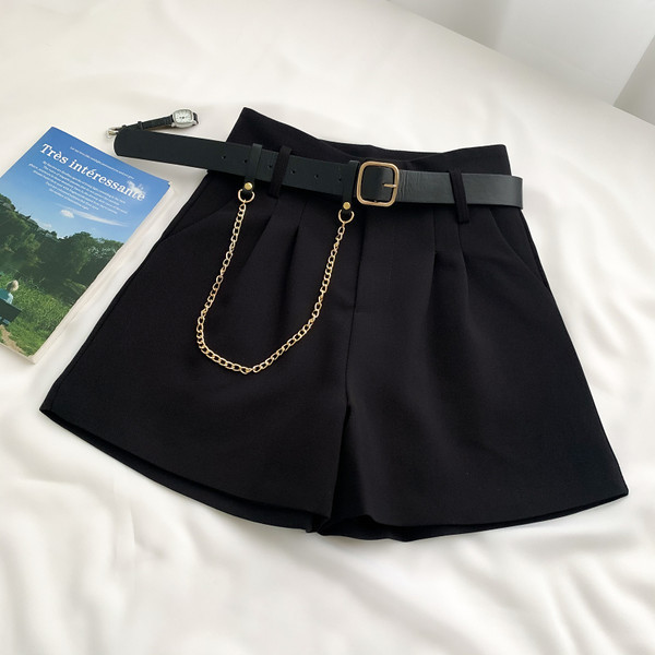 Sieviešu platie šorti ar augstu jostasvietu un metāla ķēdīti