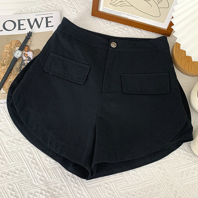 Sieviešu ikdienas šortu plats modelis ar augstu vidukli