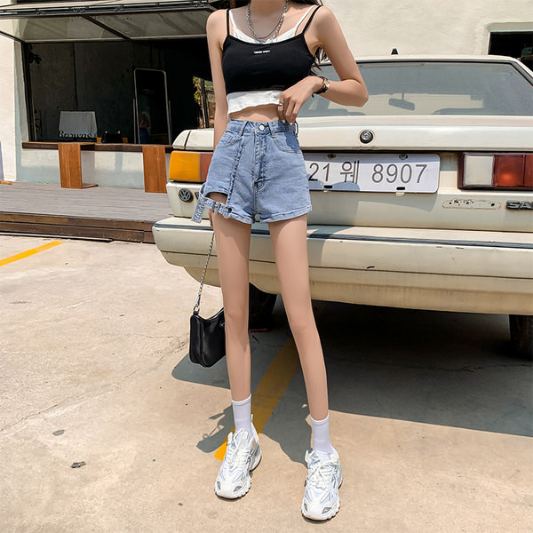 Blugi scurti de dama cu talie inalta