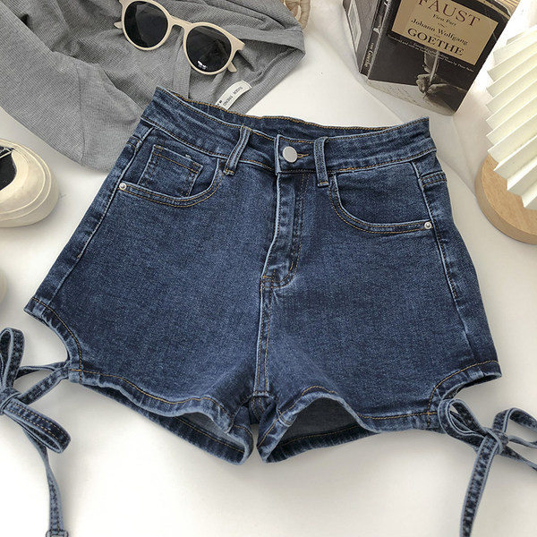 Džinsu šorti ar saitēm un kabatām