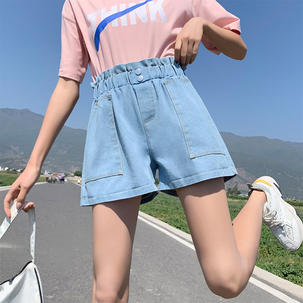 Ikdienas sieviešu šortu plats modelis ar kabatām