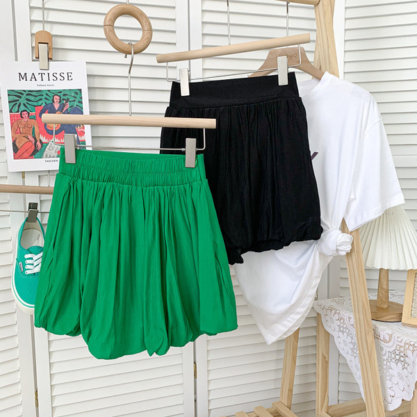 Ikdienas šorti - plats modelis trīs krāsās