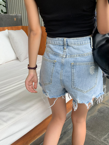 Model nou de pantaloni scurți casual cu talie înaltă din denim