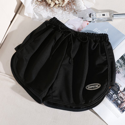 Sieviešu sporta šorti ar izšuvumiem un saitēm