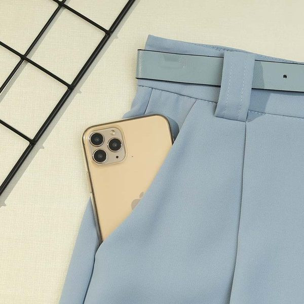 Ikdienas sieviešu šorti ar augstu vidukli un jostu