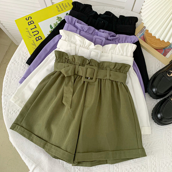 Pantaloni scurți moderni cu curea și talie înaltă - mai multe culori