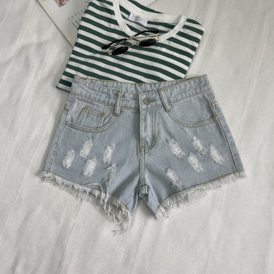 Blugi scurti casual cu buzunare si motive rupte - pentru femei