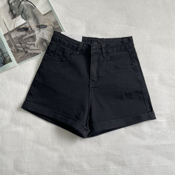 Kratke traperice s džepovima i visokim strukom