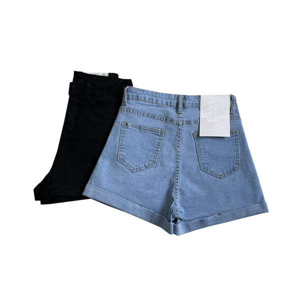 Kratke traperice s džepovima i visokim strukom