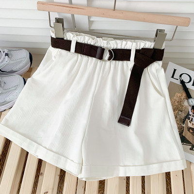 Ikdienas šorti ar jostiņu un kabatām vairākās krāsās