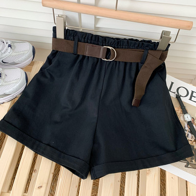 Ikdienas šorti ar jostiņu un kabatām vairākās krāsās