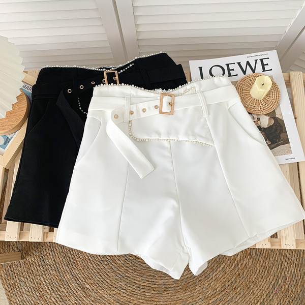 Pantaloni scurti de dama de vara model nou cu centura si perle in alb si negru