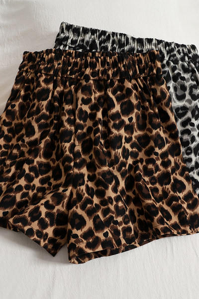 Ženske kratke hlače sa životinjskim uzorkom i elastičnim strukom