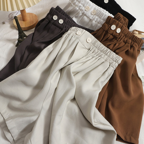 Pantaloni scurti de dama cu talie elastica si nasturi