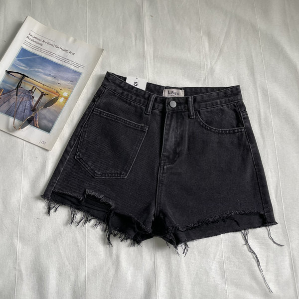 Blugi moderni scurti cu buzunare - pentru femei