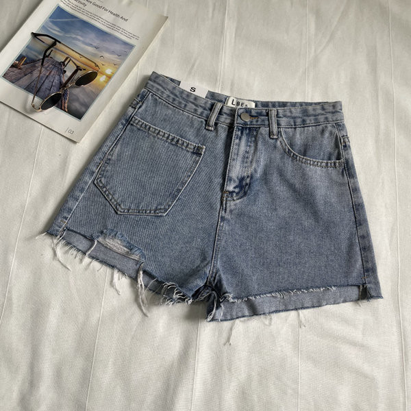 Blugi moderni scurti cu buzunare - pentru femei