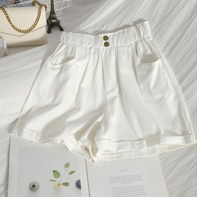 Jauns sieviešu šortu modelis no plāna džersija