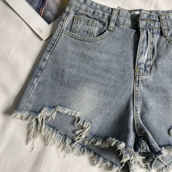 Blugi scurti de dama cu talie inalta si linie A