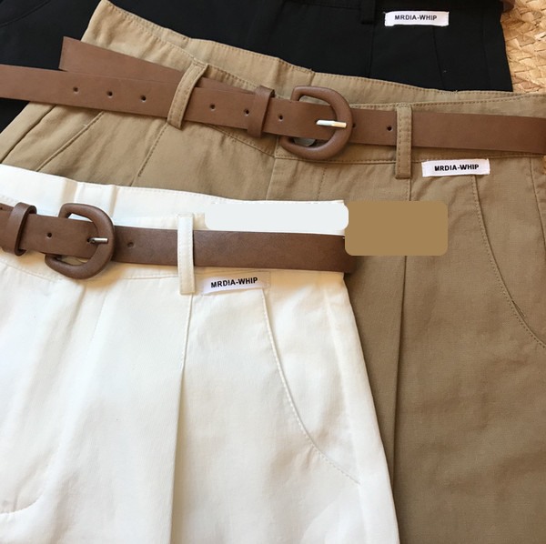 Sieviešu stilīgi šorti ar augstu vidukli un jostu