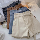 Μοντέρνο σορτς φαρδύ μοντέλο με ζώνη