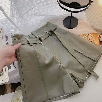 Μοντέρνο σορτς φαρδύ μοντέλο με ζώνη