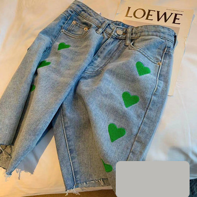 Pantaloni scurți de damă din denim cu broderie inimă
