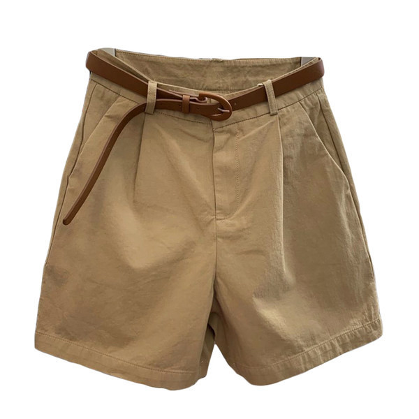 Pantaloni scurți de damă cu talie înaltă și buzunare