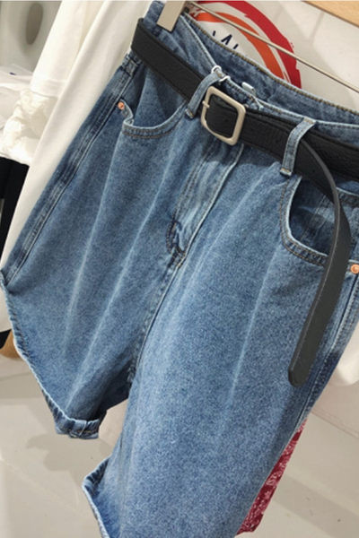 Ikdienas sieviešu džinsi ar kabatām un jostu
