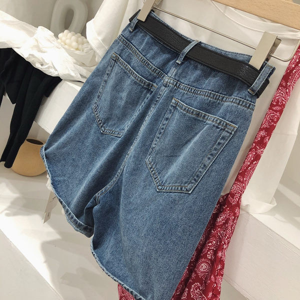 Ikdienas sieviešu džinsi ar kabatām un jostu