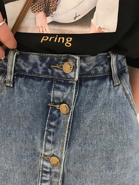 Fusta-pantaloni din denim model actual cu nasturi si talie inalta