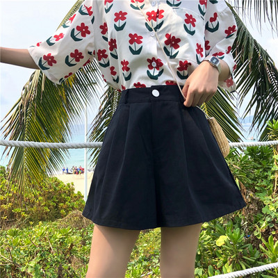 Pantaloni scurti moderni de dama cu model lat cu talie inalta