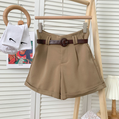 Pantaloni scurți de vară de damă cu curea și buzunare