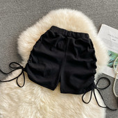 Sieviešu šorti ar saitēm un elastīgu jostasvietu