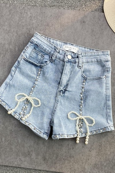 Sieviešu džinsa šorti ar pērlēm un lentītēm