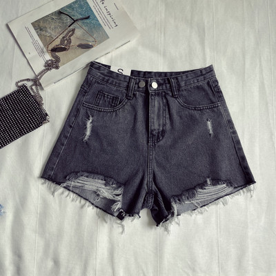 Blugi scurți actuali cu talie înaltă și motive rupte