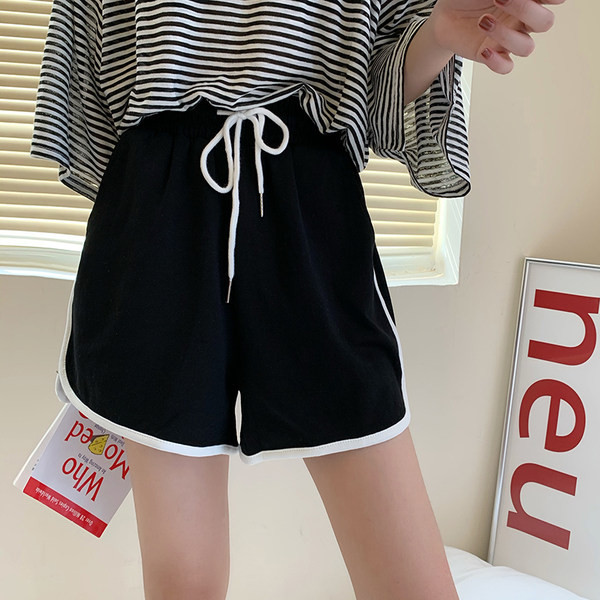 Sieviešu ikdienas šorti ar apmalēm un saitēm