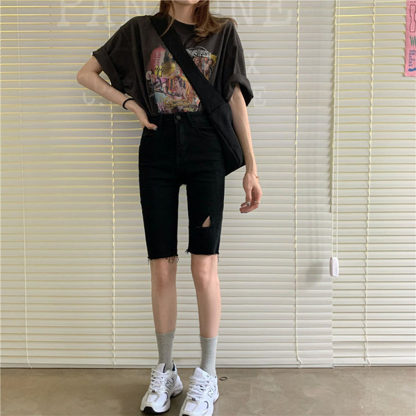 Pantaloni de dama 3/4 lungime cu talie inalta si motive rupte