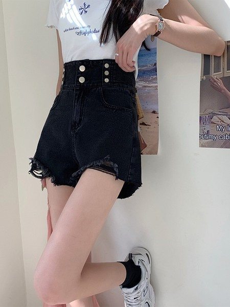 Pantaloni scurți de damă cu talie înaltă și nasturi cu motive rupte