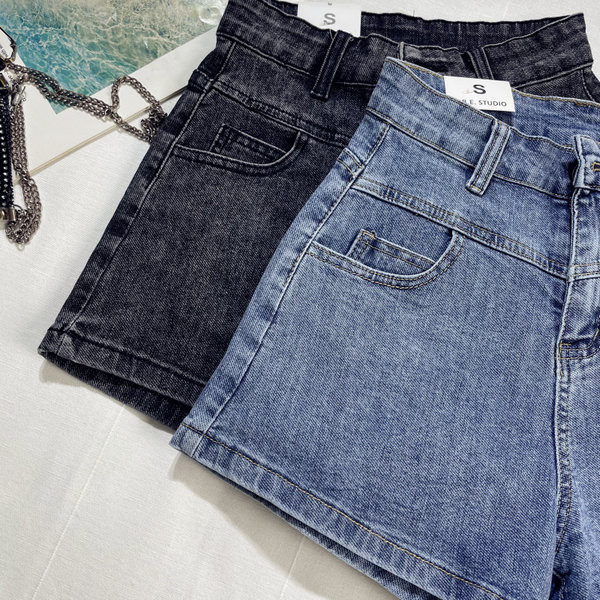 Ikdienas īsie džinsi - plats modelis ar augstu vidukli