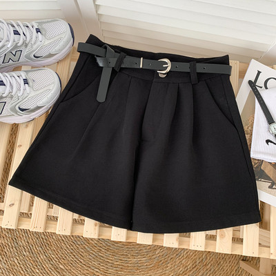 Jauna modeļa sieviešu šorti ar kabatām un jostu