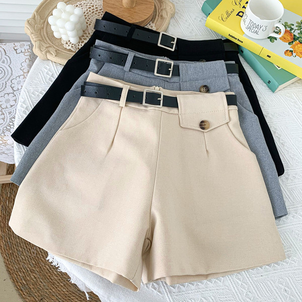 Ikdienas vasaras šorti ar jostu un augstu vidukli