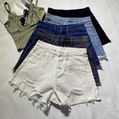 Īsi džinsi ar augstu vidukli ar plēstiem motīviem - vairākās krāsās