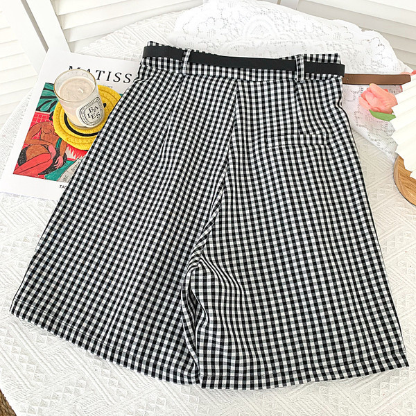 Sieviešu ikdienas rūtaini šorti ar jostu