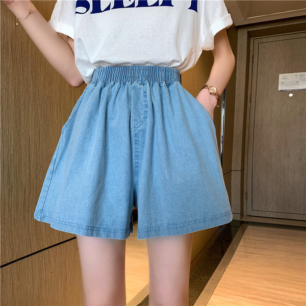 Pantaloni scurti largi de dama cu talie inalta