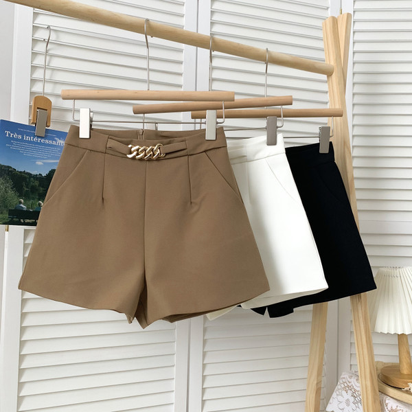 Model nou de pantaloni scurti de dama cu lant in mai multe culori