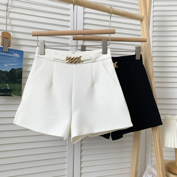 Model nou de pantaloni scurti de dama cu lant in mai multe culori