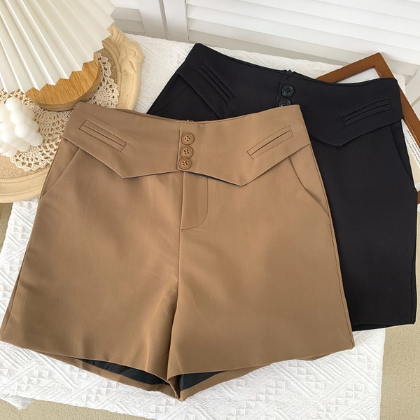 Pantaloni scurți casual cu nasturi și talie înaltă