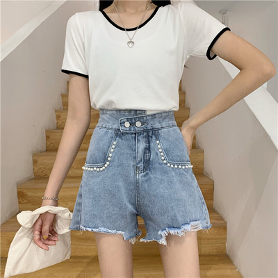 Modes sieviešu šorti ar augstu vidukli un dekoratīvām pērlēm