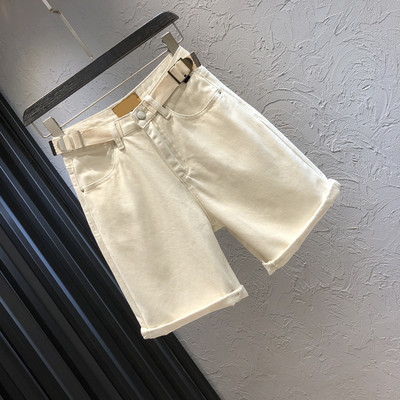 Jauns sieviešu džinsu modelis ar jostiņu un kabatām